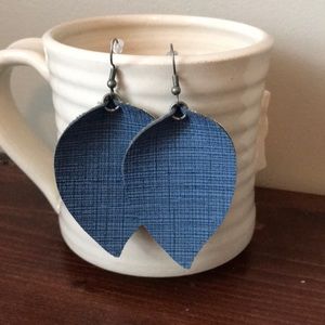 Brush Linen look Faux Leather earring